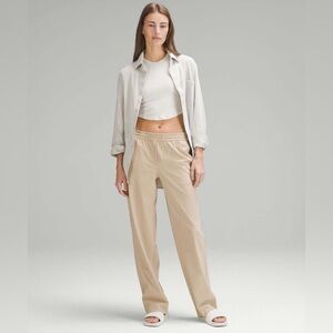Lululemon Luxtreme Mid-Rise
Straight-Leg Trouser
Color - Trench Size - Large